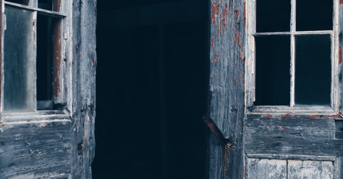 Unique wood anniversary gifts to celebrate your special milestone.