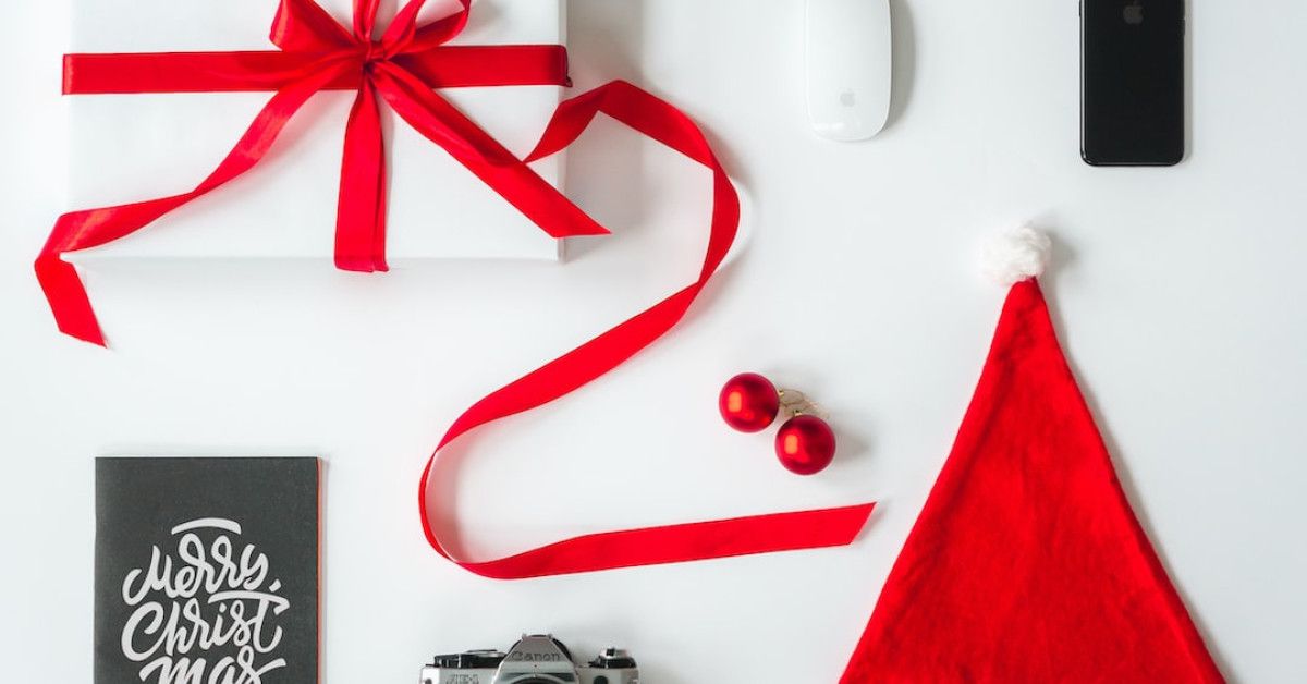 15 unique and thoughtful 15-year anniversary gift ideas for him