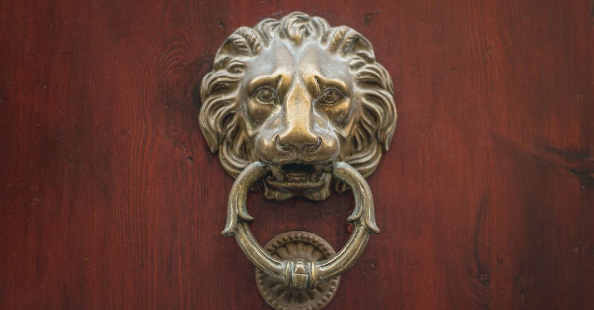 Bronze anniversary gifts for him, celebrating a milestone.